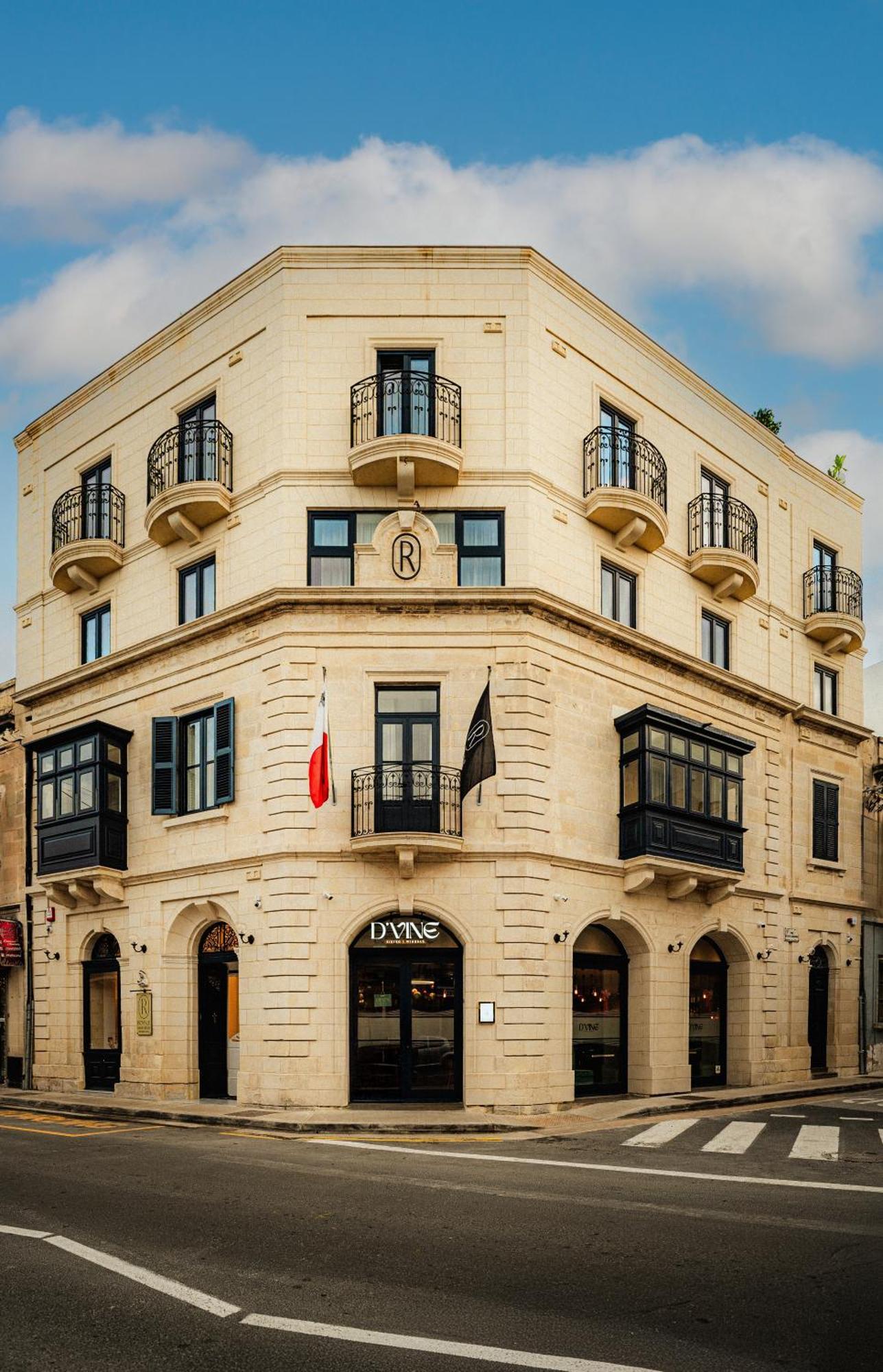 Royale Sainte Helene Boutique Hotel