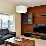 2 Bedroom Apartment - Spacious, Bright & Central - 4