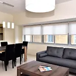 Bright And Spacious 2 Bedroom Apartment With Harbour View - 3