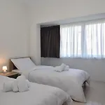 Bright And Spacious 2 Bedroom Apartment With Harbour View - 3