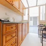 Bzb50- Seafront Townhouse - Pretty Bay