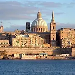 Superlative Apartment With Valletta And Harbour Views