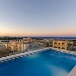 'Sage' - Premium 3Br Holiday Home W/Rooftop Pool & Sea Views