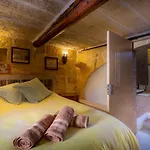 Authentic Gozitan House Sleeping Up To 21!