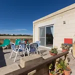 Authentic Gozitan House Sleeping Up To 21!