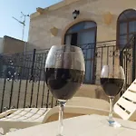 Charming House Of Character With Pool And Jacuzzi