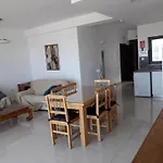 Comfortable Vacation Home With Great Views