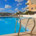 Spinola Court Apartment With Pool And Close To Beach St Julians Center