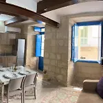 Traditional Townhouse In The Hearth Of Valletta