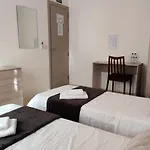 Lovely 4 Bedroom, 3 Bathroom, Maisonette With Terraces.