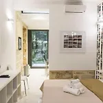 Ag1 - Studio In The Center