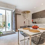 Sliema Luxurious One Bedroom Duplex Maisonette