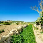 Dar It-Torri Holiday Home