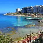 Picturesque Sliema Pad Steps From The Seafront