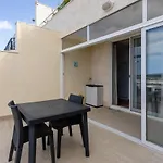 Sea View Apartment In St Paul'S Bay