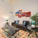 Bright&Modern 3 Bedroom Apartment