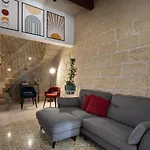 Authentic Maltese 2-Bedroom House With Terrace