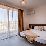 Insta Worthy Gorgeous Seaview Penthouse