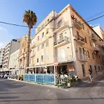 Beautiful 2Br Just Off The Promenade With Seaviews By 360 Estates
