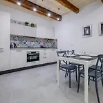 Kapitali 33A