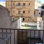 Gzira / Sliema Wifi & Ac ! Great Value & Location