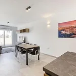 Gzira Suite 14-Hosted By Sweetstay