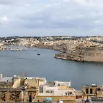 Stylish Valletta Apartment With Spectacular Views