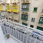 Cosy Apt With Balcony & Wifi In Floriana By 360 Estates
