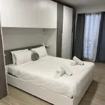 Luxury 2-Br Oasis In St. Julians
