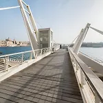 Stylish 2Br Apartment Steps To The Promenade
