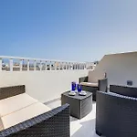 Sir William Reid Holiday Apartments