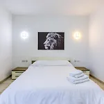 A Fully Equipped 3Br Penthouse With Large Terrace By 360 Estates