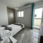 F6-1 Room 1 Small Double Bed Shared Bathroom In Shared Flat