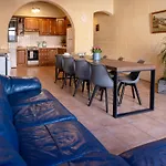 Moonshine Villa