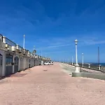 Seafront Beachroom