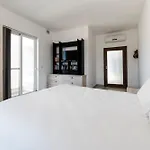 Sea View 2 Bedroom Apartment