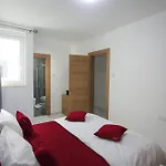 Economy Bedroom With Private Bathroom, Best Area St Julians - 3 Mins Seafront - Shared Common Area