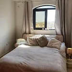 2 Bedroom Apartment Close To Centre & Seafront
