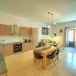 Large & Cozy Flat, Spacious Yard, Near Beach Pmic1-2