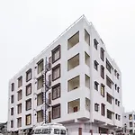 Hotel Travellers Inn