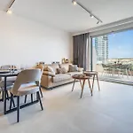 New Modern Penthouse With Sunny Terrace