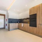 New Modern Penthouse With Sunny Terrace