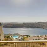 Prime Location Seaview Lux Apartment
