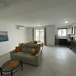 Seaside Retreat In Qawra