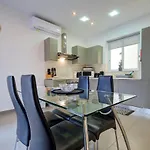 Sliema 2 Bedroom Close To Seafront