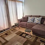 3-Br Penthouse Near Amenities