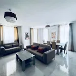 Bright And Spacious 3-Bedroom Apartment Sliema - Tigne Point