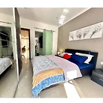 Excellent Location, Sliema Ferry,Beach & Pool Club
