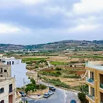A Stunning 2Br Experience In The Village Of Mgarr By 360 Estates