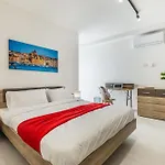 Sea-Side Escape In Sliema - Sleeps 6